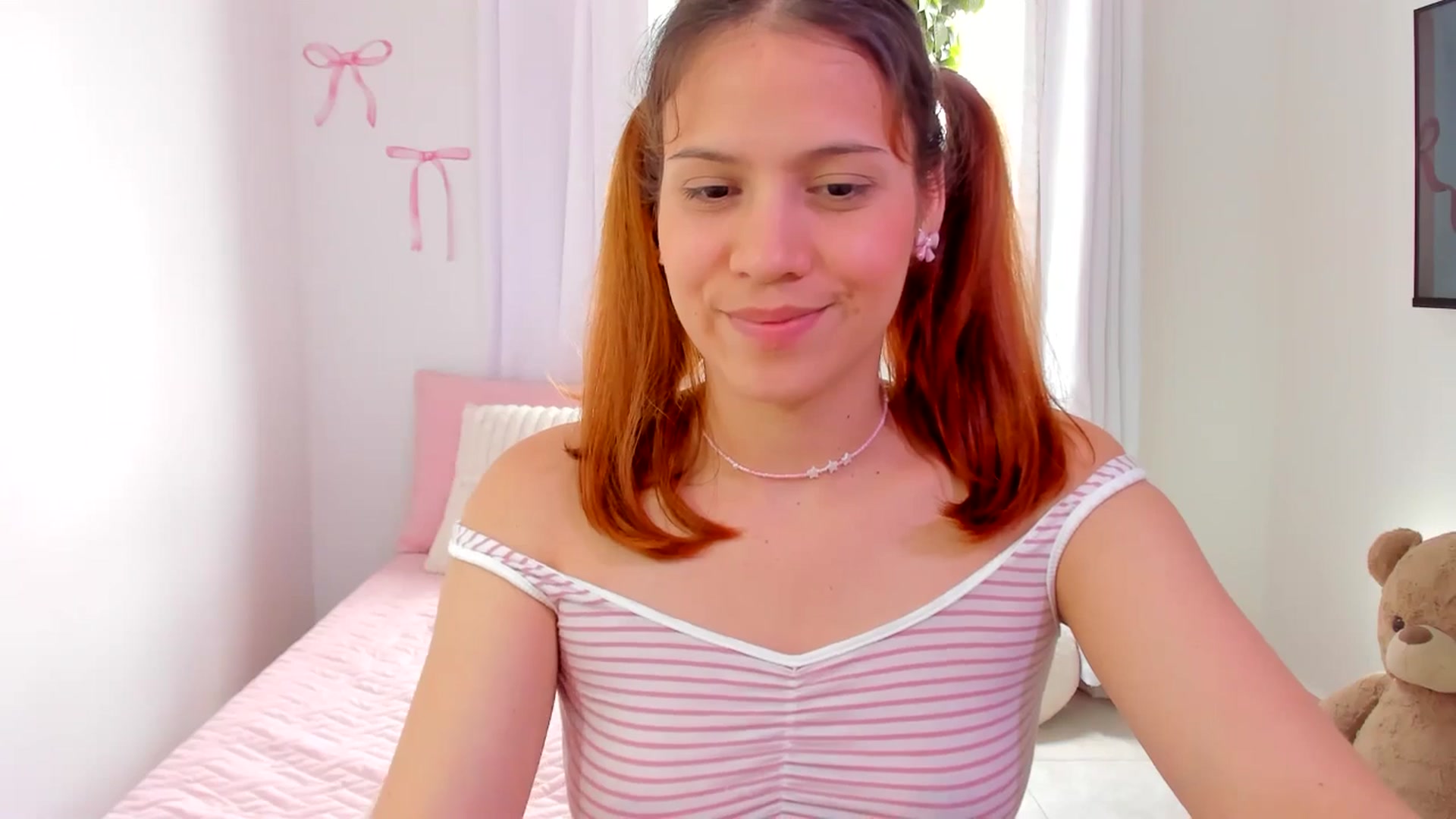 Gallery image thumbnail from OLIVE_'s myfreecams stream on, 04/10/2026, 18:06 image 11 of 20