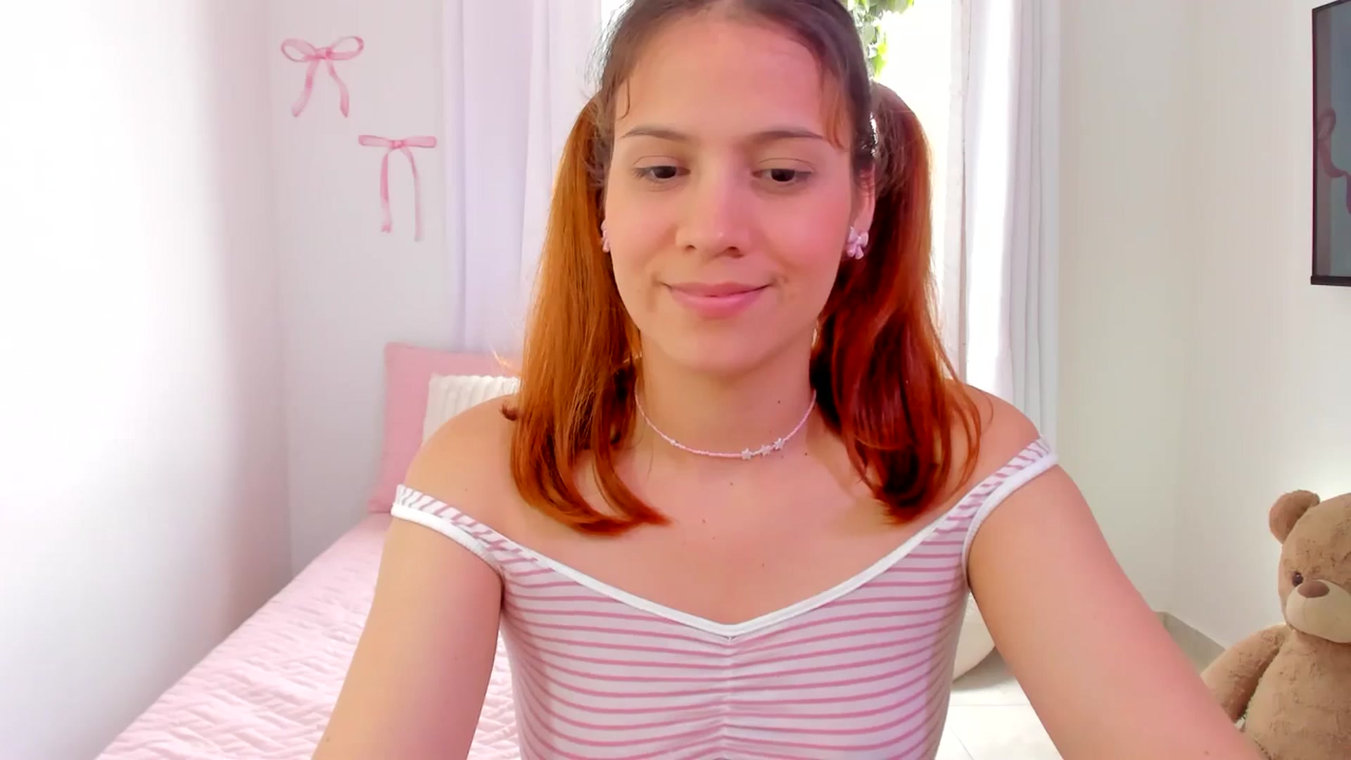 Gallery image thumbnail from OLIVE_'s myfreecams stream on, 04/10/2026, 18:06 image 10 of 20