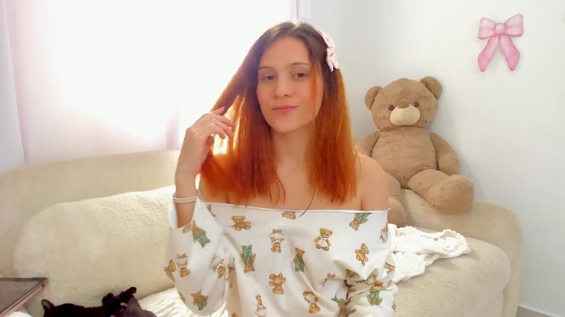 Gallery image thumbnail from OLIVE_'s myfreecams stream on, 04/15/2026, 17:56 image 15 of 20