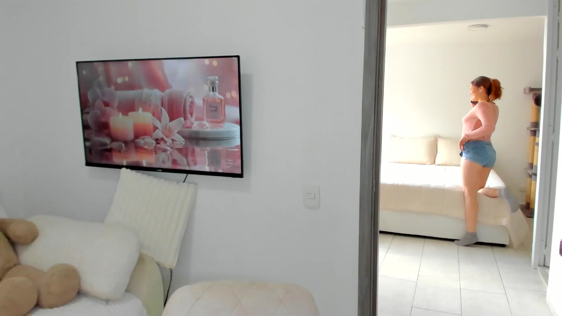 Gallery image thumbnail from OLIVE_'s myfreecams stream on, 04/20/2026, 17:06 image 5 of 20