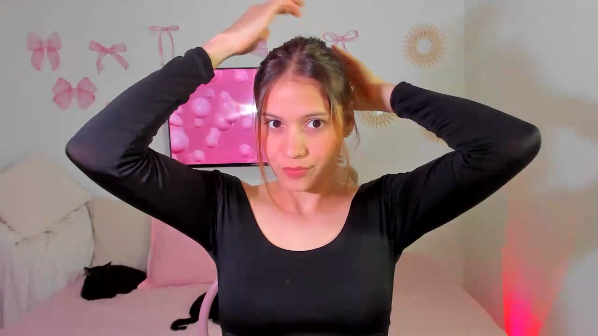 Gallery image thumbnail from OLIVE_'s myfreecams stream on, 05/03/2026, 19:29 image 17 of 20