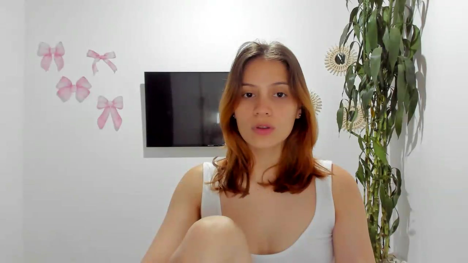 Gallery image thumbnail from OLIVE_'s myfreecams stream on, 05/16/2026, 17:19 image 3 of 20