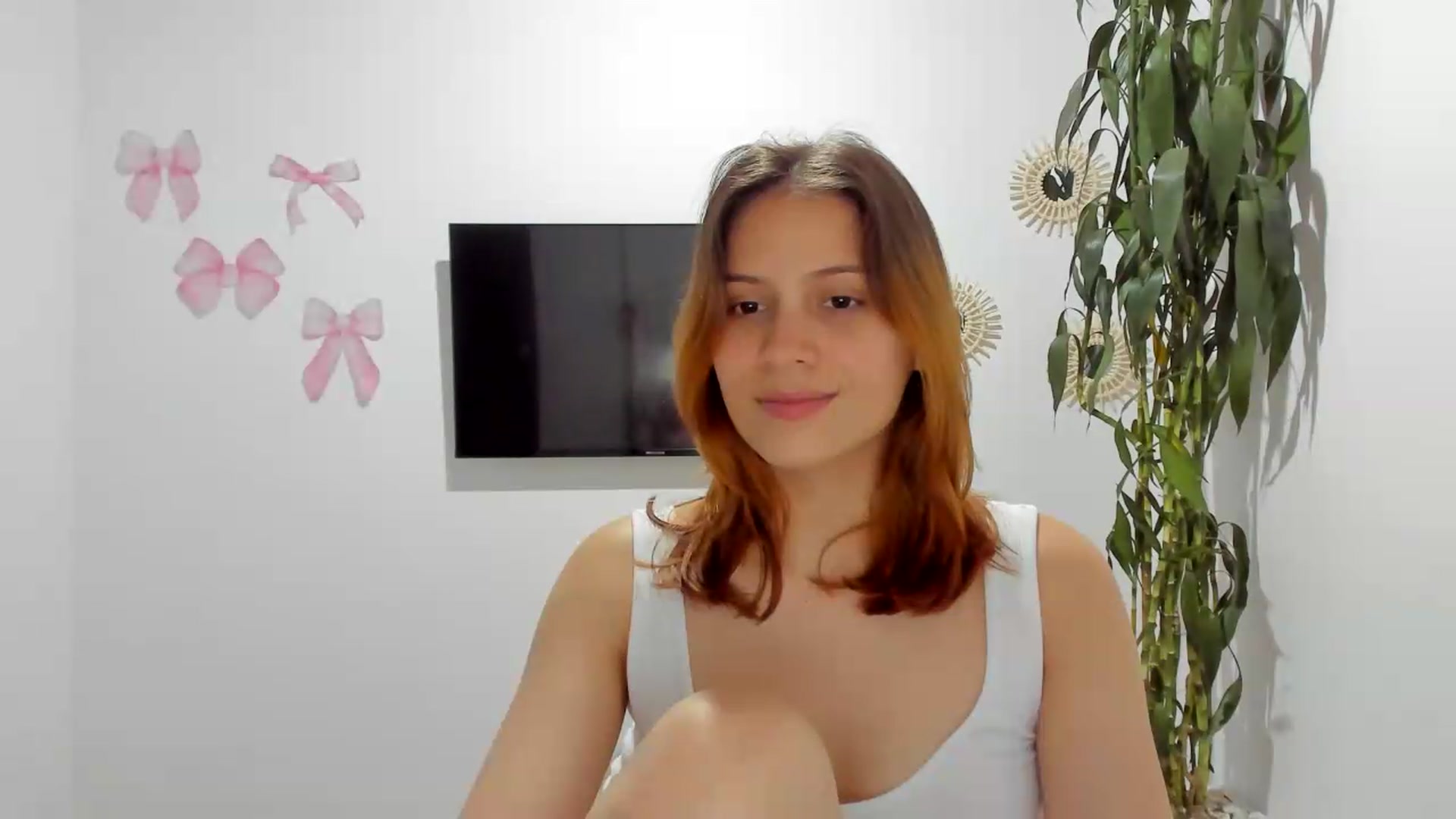 Gallery image thumbnail from OLIVE_'s myfreecams stream on, 05/16/2026, 17:19 image 4 of 20