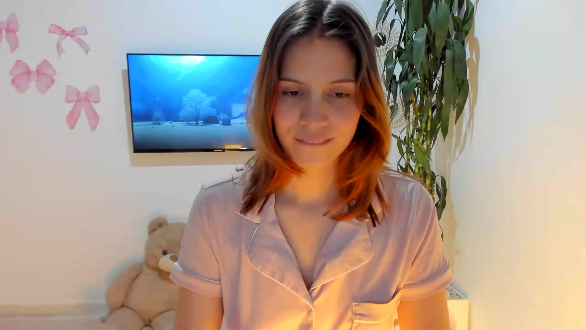 Gallery image thumbnail from OLIVE_'s myfreecams stream on, 05/18/2026, 18:24 image 4 of 20