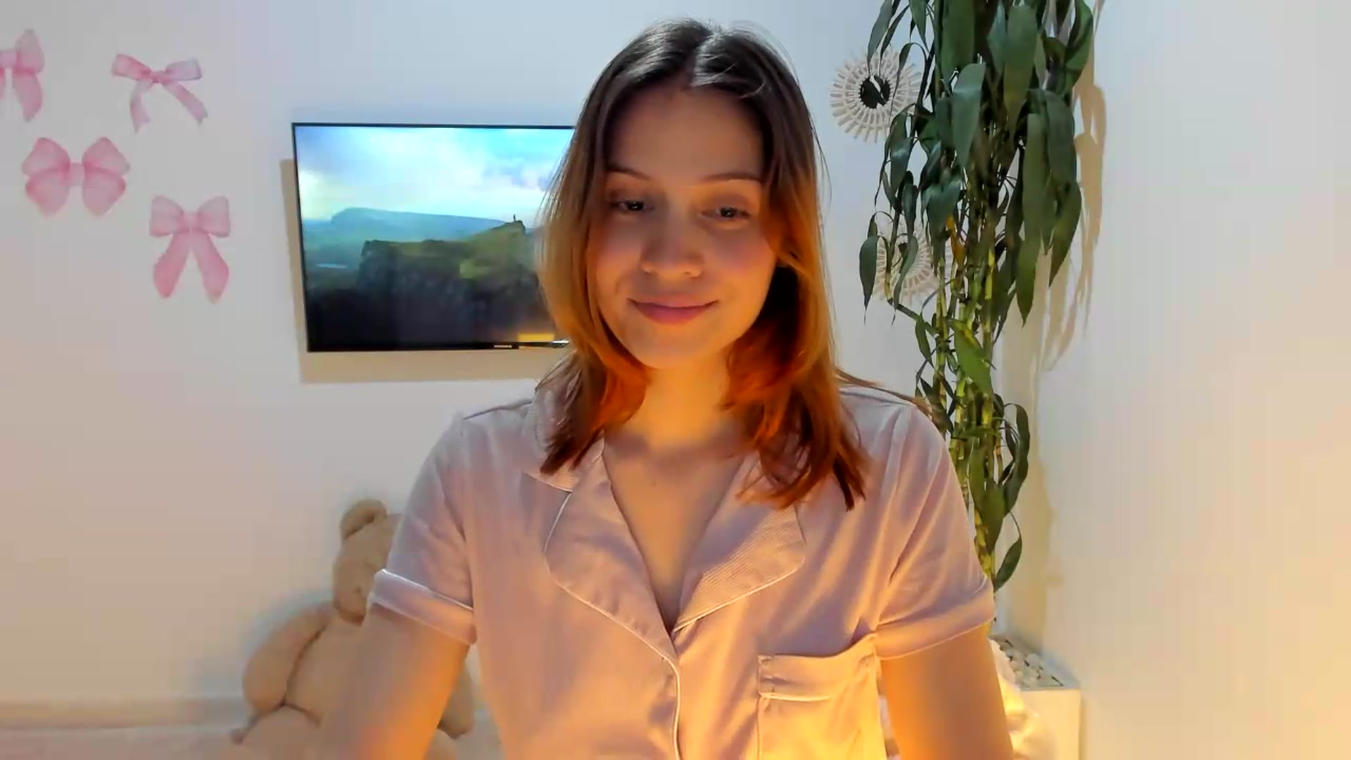 Gallery image thumbnail from OLIVE_'s myfreecams stream on, 05/18/2026, 18:24 image 6 of 20