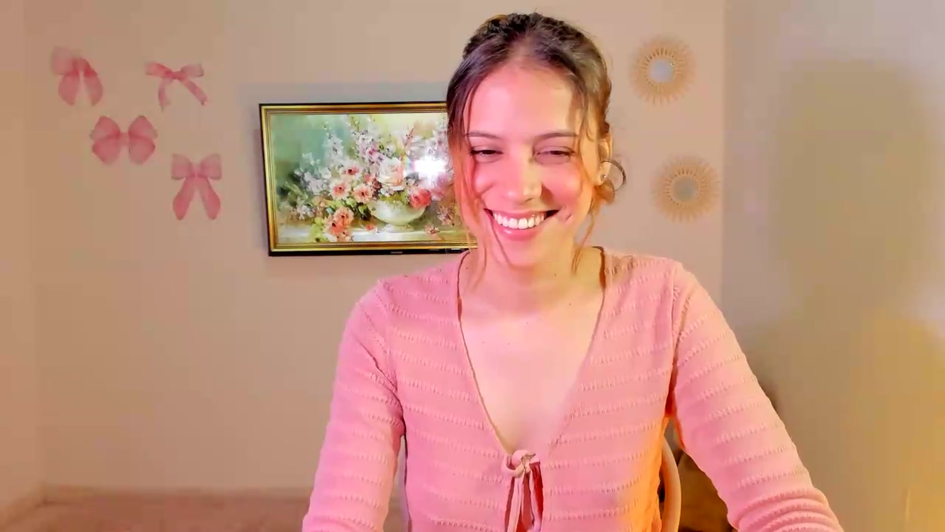 Gallery image thumbnail from OLIVE_'s myfreecams stream on, 05/20/2026, 18:40 image 16 of 20