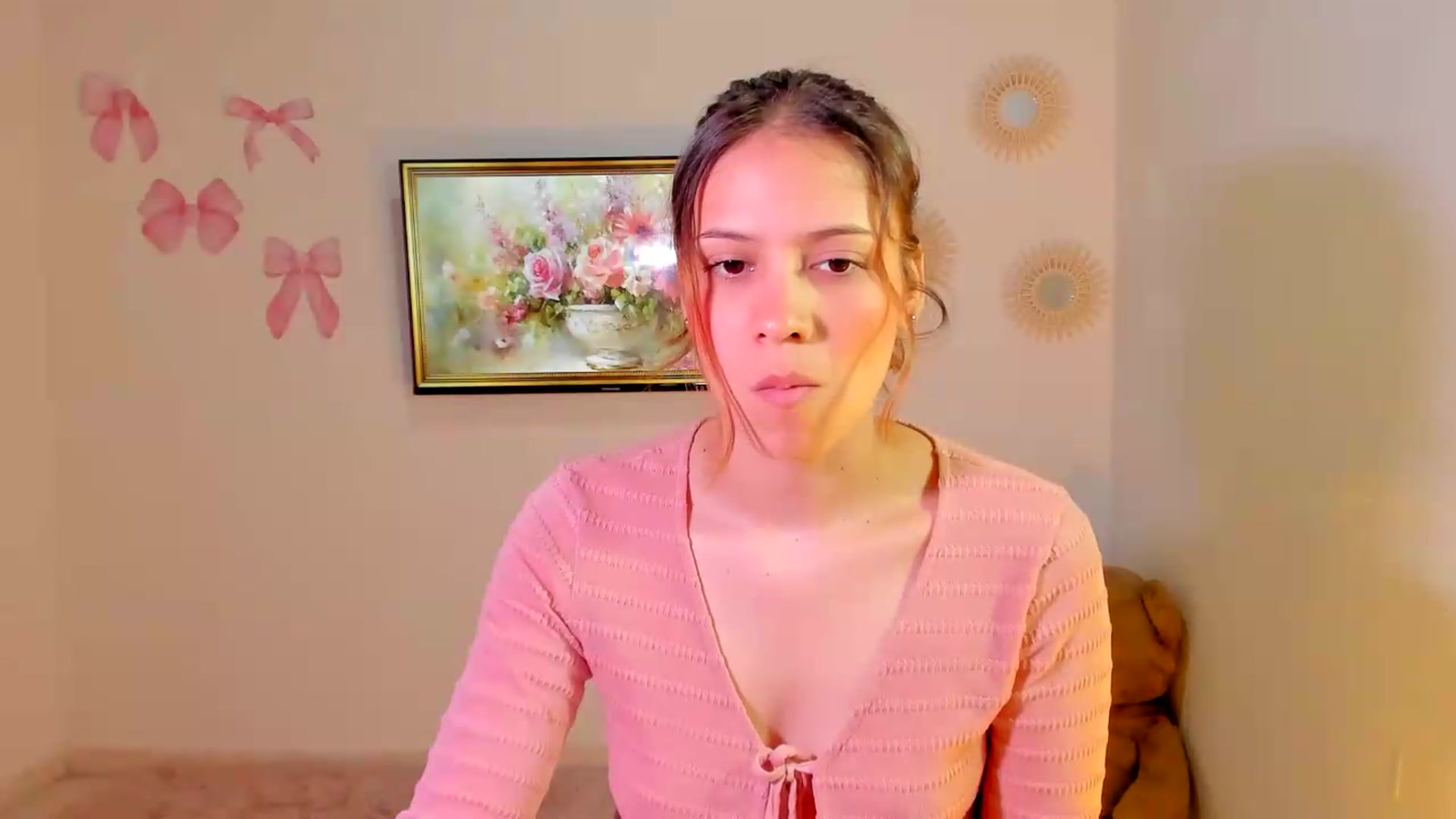 Gallery image thumbnail from OLIVE_'s myfreecams stream on, 05/20/2026, 18:40 image 17 of 20