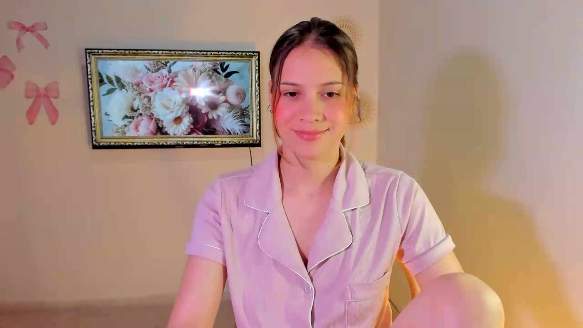 Gallery image thumbnail from OLIVE_'s myfreecams stream on, 05/24/2026, 23:05 image 12 of 20