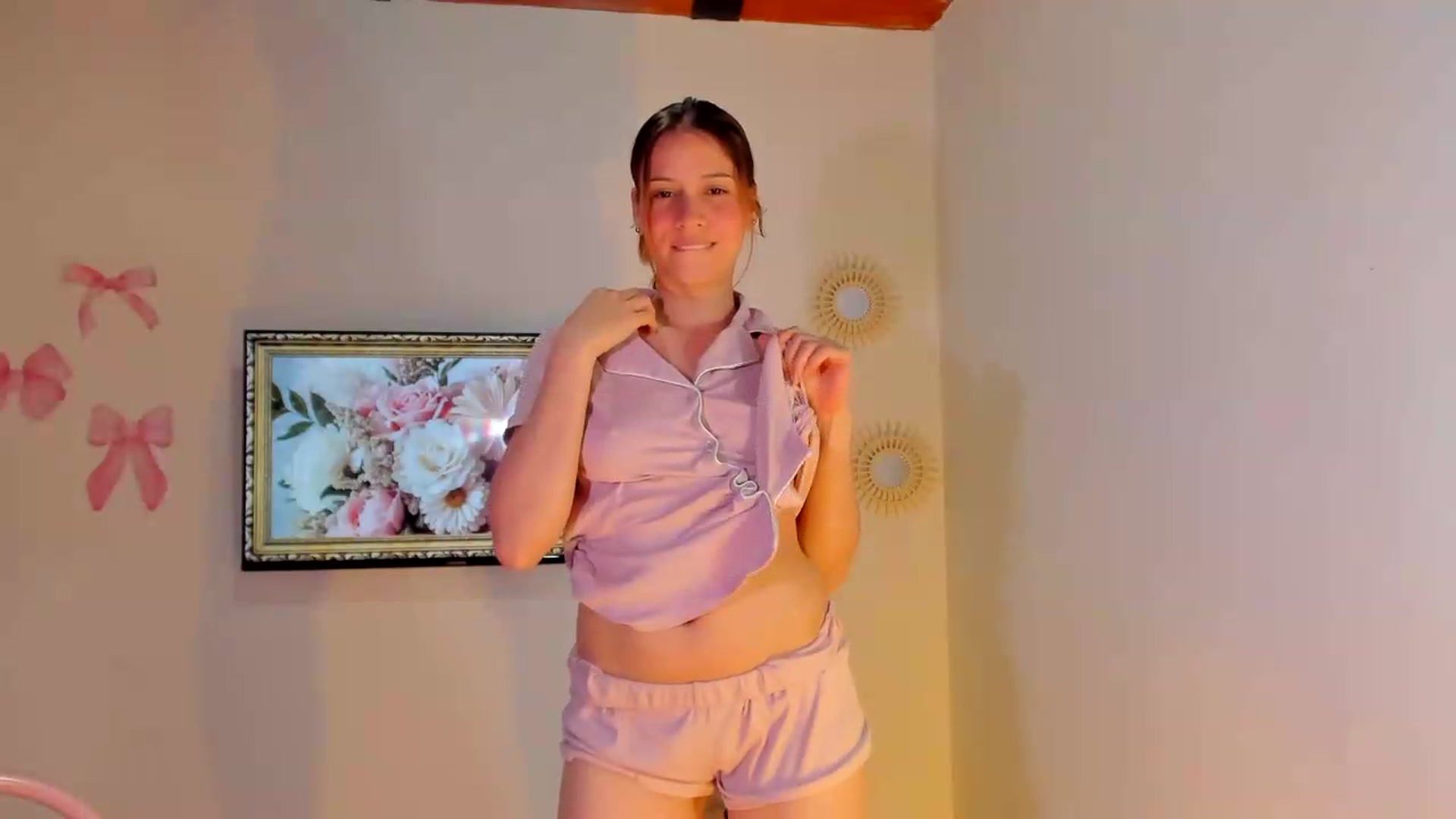 Gallery image thumbnail from OLIVE_'s myfreecams stream on, 05/24/2026, 23:05 image 16 of 20