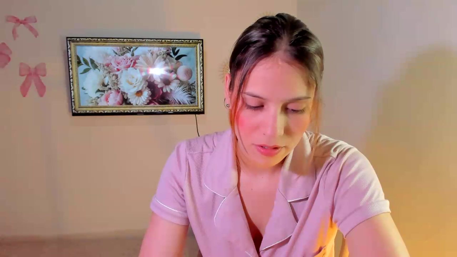 Gallery image thumbnail from OLIVE_'s myfreecams stream on, 05/24/2026, 23:05 image 3 of 20