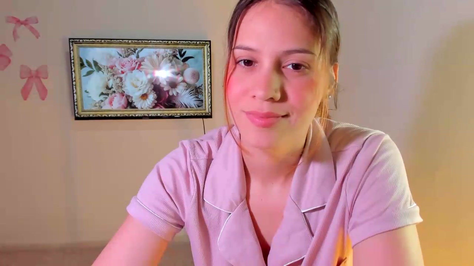 Gallery image thumbnail from OLIVE_'s myfreecams stream on, 05/24/2026, 23:05 image 9 of 20