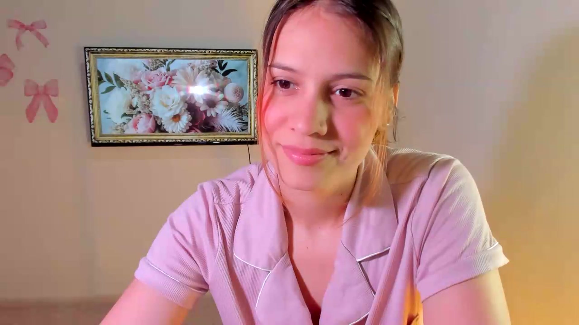 Gallery image thumbnail from OLIVE_'s myfreecams stream on, 05/24/2026, 23:05 image 8 of 20
