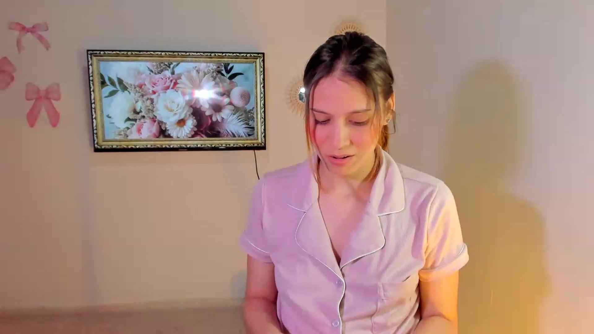 Gallery image thumbnail from OLIVE_'s myfreecams stream on, 05/24/2026, 23:05 image 11 of 20