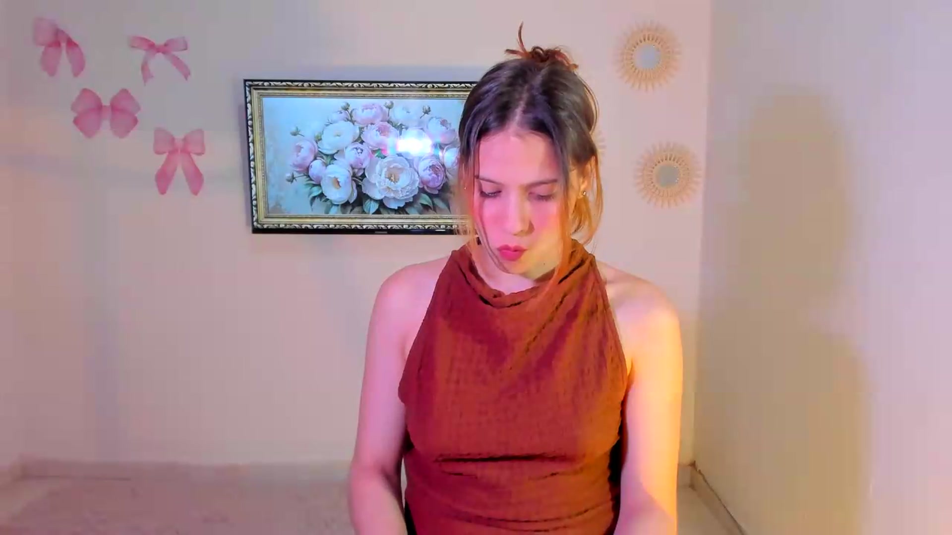 Gallery image thumbnail from OLIVE_'s myfreecams stream on, 05/26/2026, 01:01 image 5 of 20