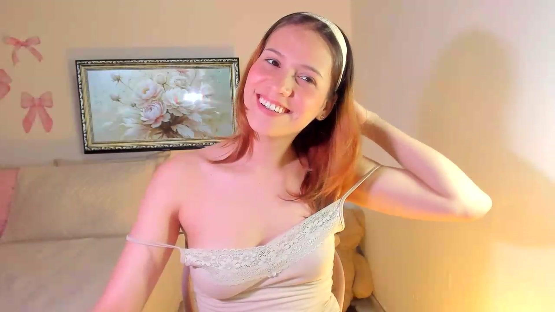 Gallery image thumbnail from OLIVE_'s myfreecams stream on, 05/28/2026, 24:53 image 13 of 20