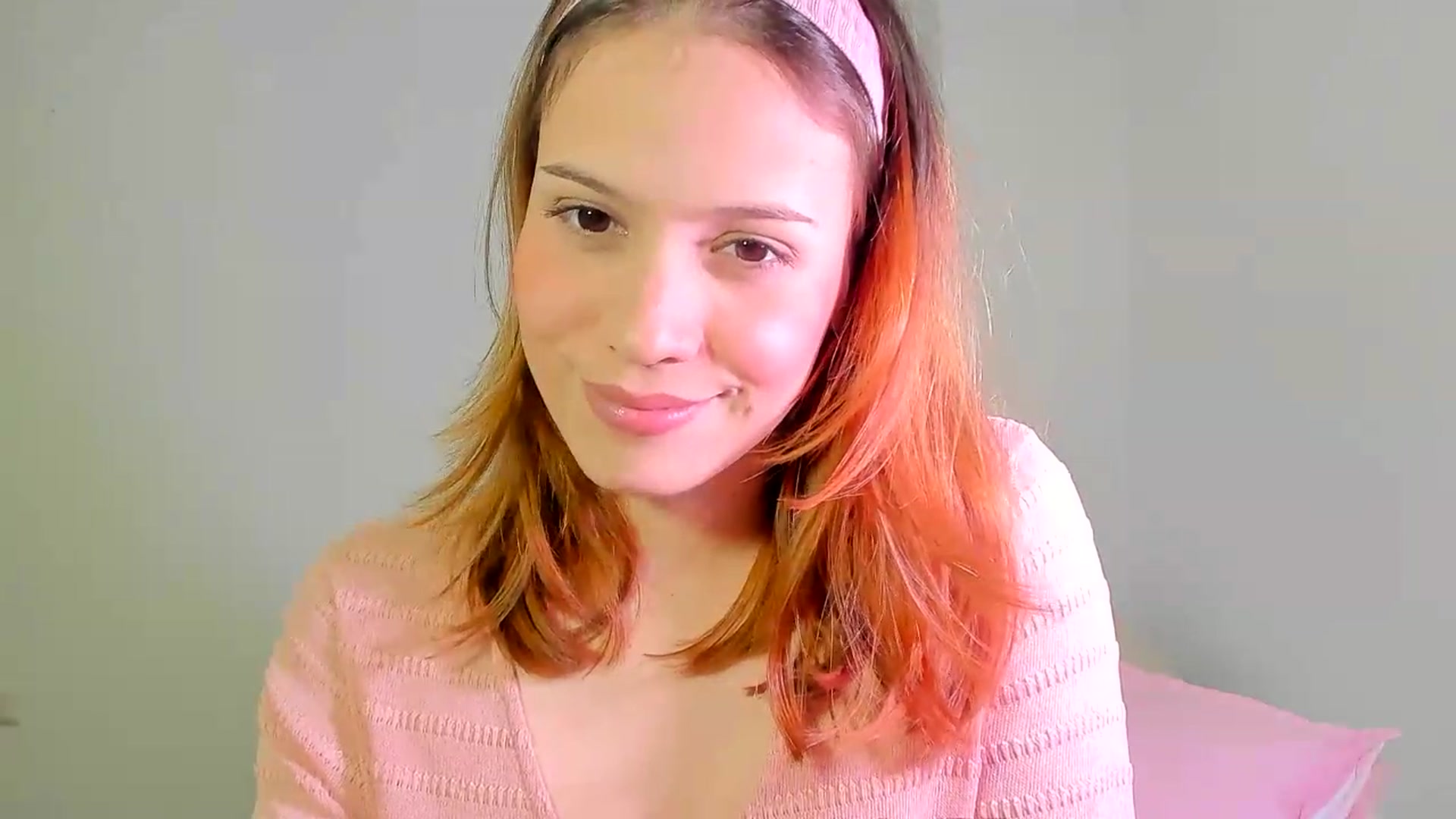Gallery image thumbnail from OLIVE_'s myfreecams stream on, 06/09/2026, 21:16 image 15 of 20