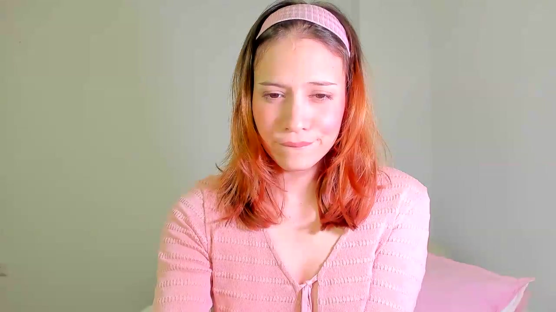 Gallery image thumbnail from OLIVE_'s myfreecams stream on, 06/09/2026, 21:16 image 14 of 20