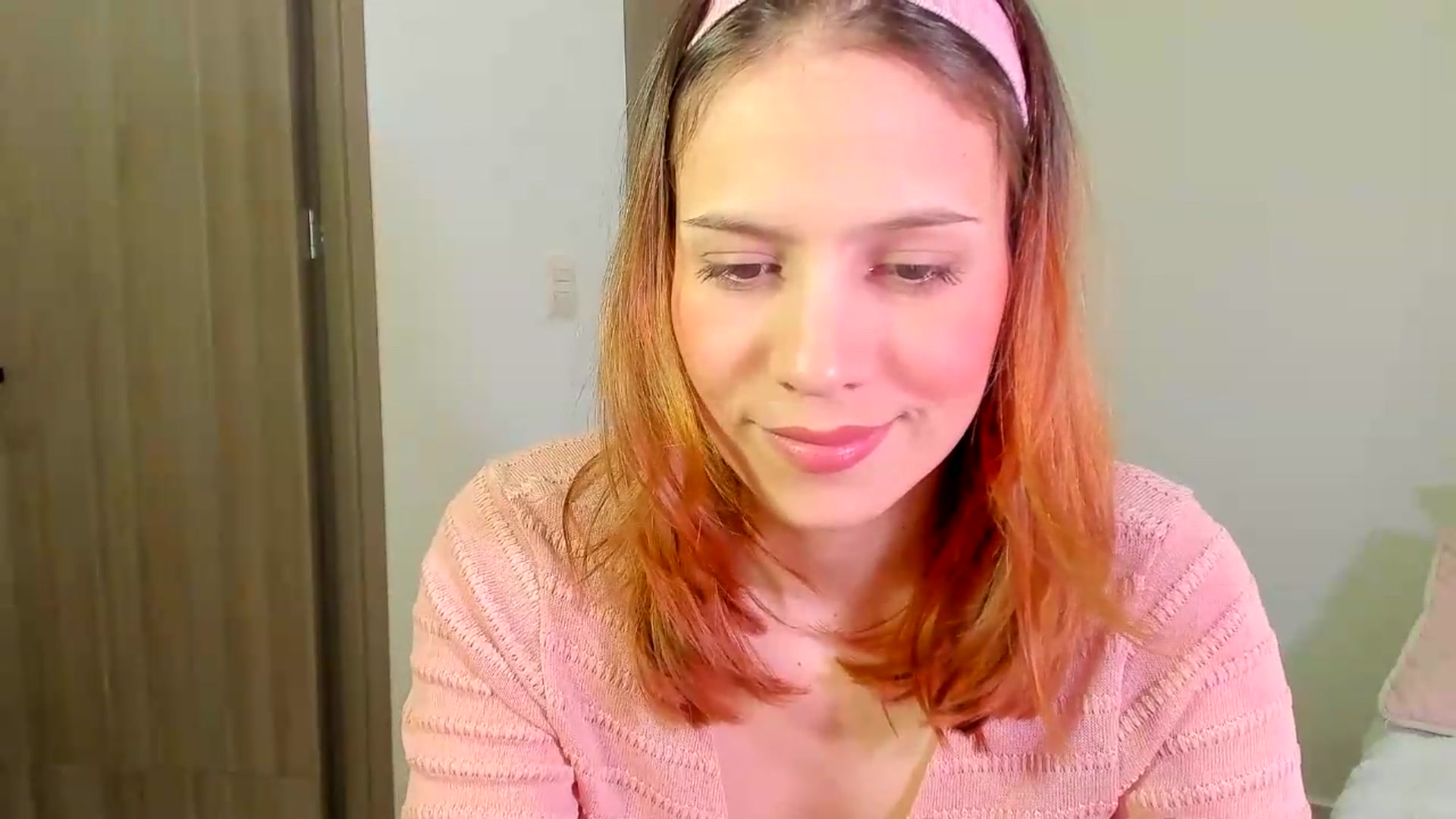 Gallery image thumbnail from OLIVE_'s myfreecams stream on, 06/09/2026, 21:16 image 7 of 20