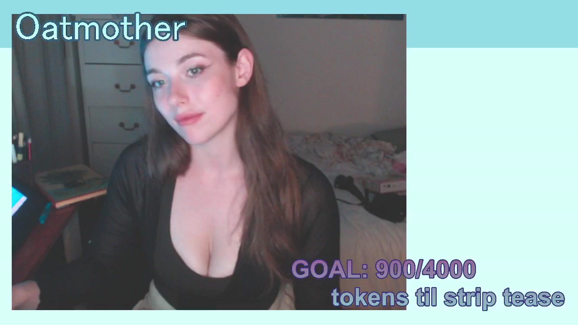 Gallery image thumbnail from Oatmother's myfreecams stream on, 12/14/2025, 10:31 image 18 of 20