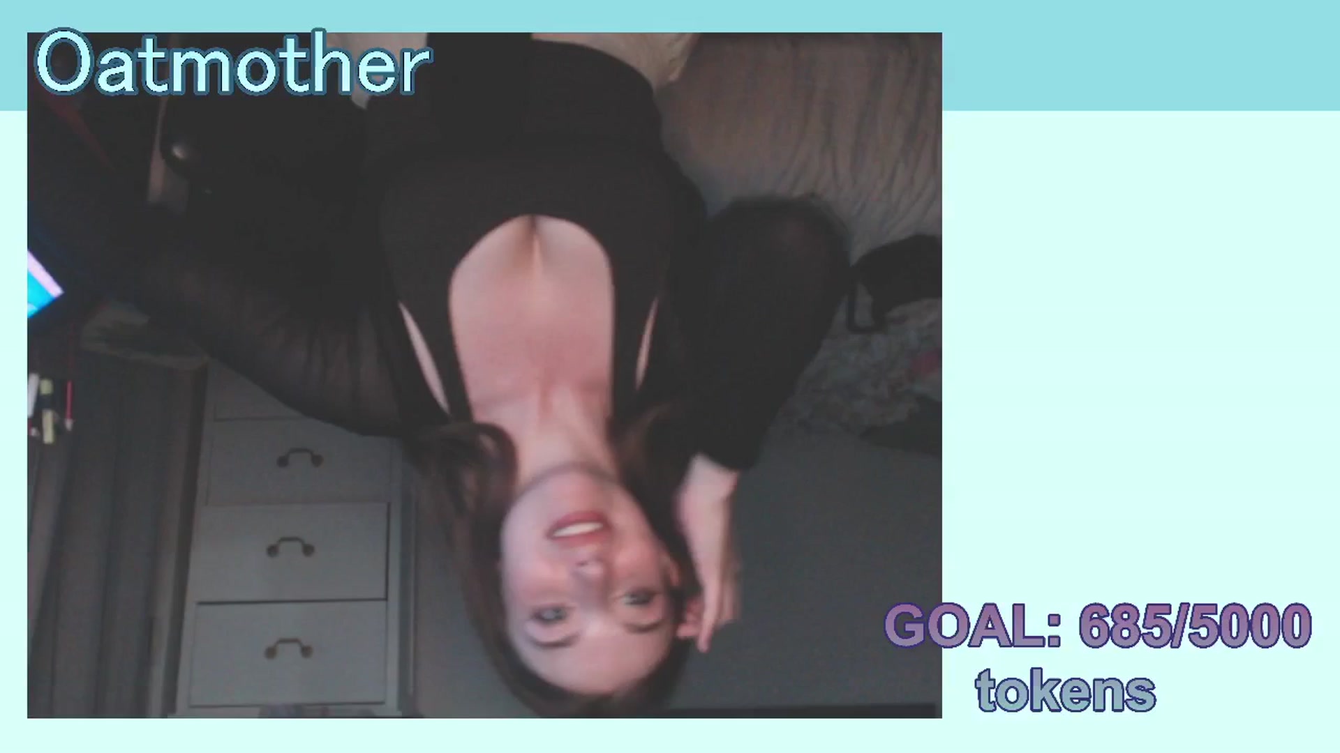 Gallery image thumbnail from Oatmother's myfreecams stream on, 12/14/2025, 10:31 image 12 of 20
