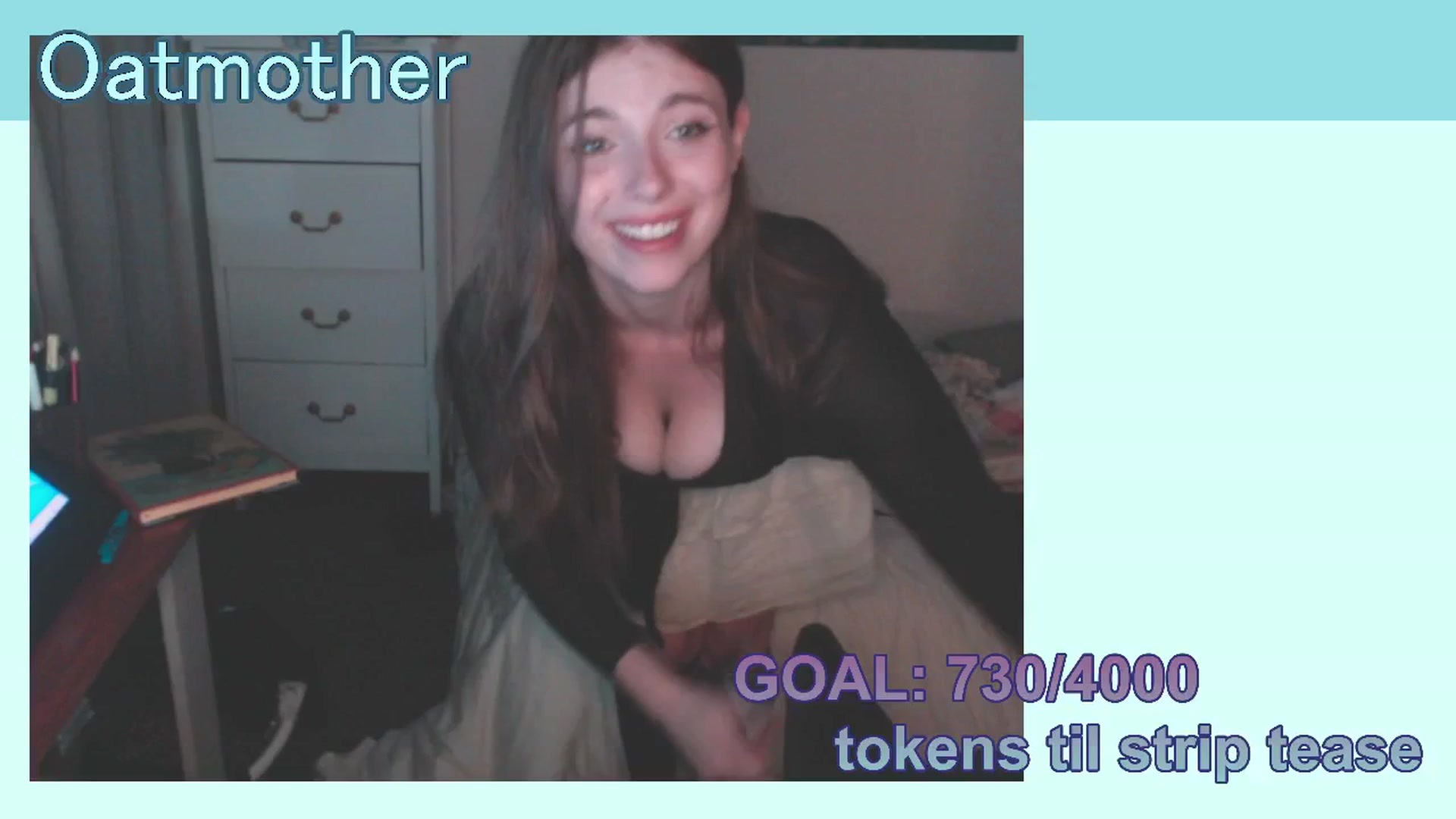 Gallery image thumbnail from Oatmother's myfreecams stream on, 12/14/2025, 10:31 image 16 of 20