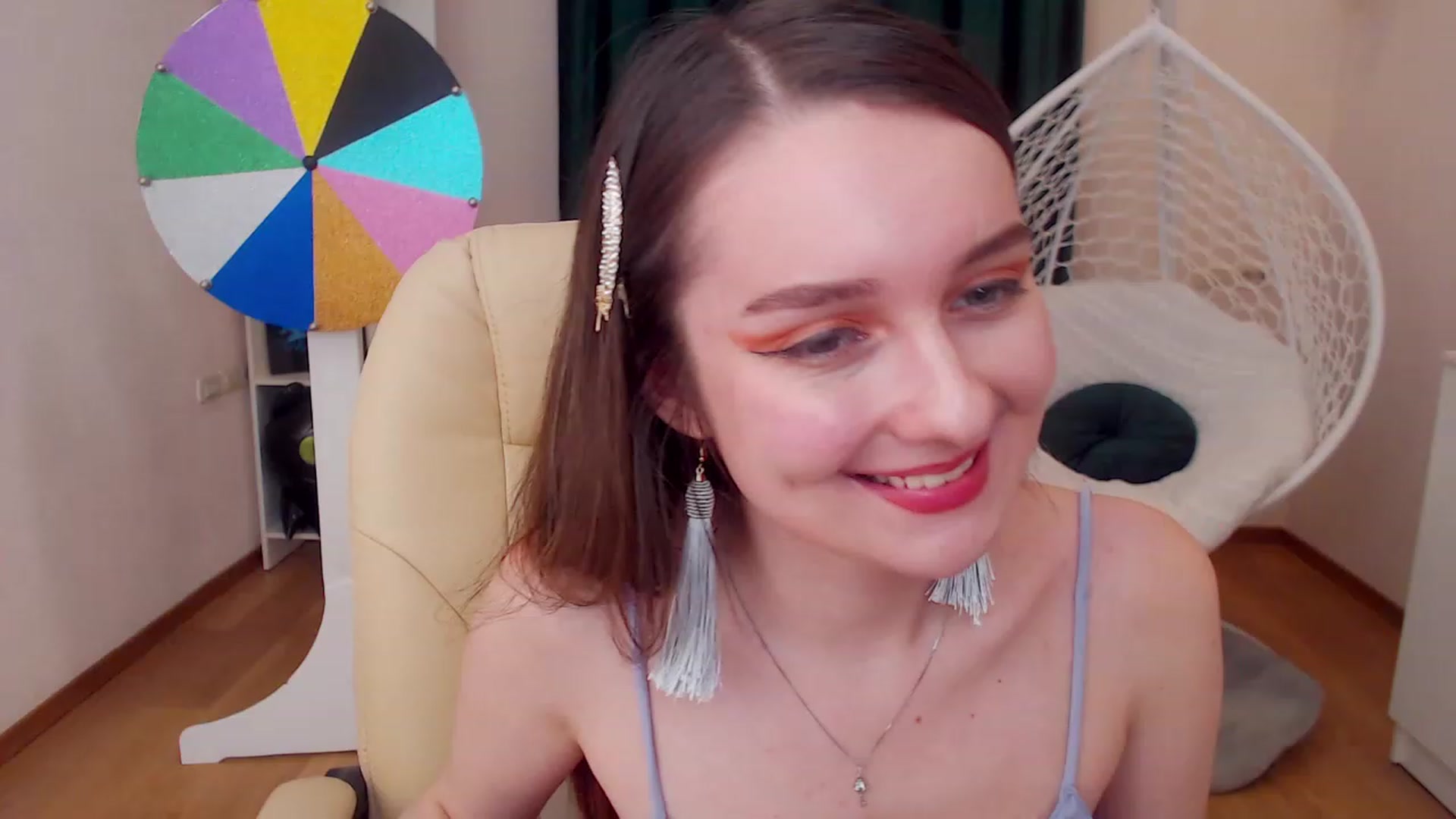 Gallery image thumbnail from OceanFeelss's myfreecams stream on, 11/21/2022, 16:47 image 7 of 20