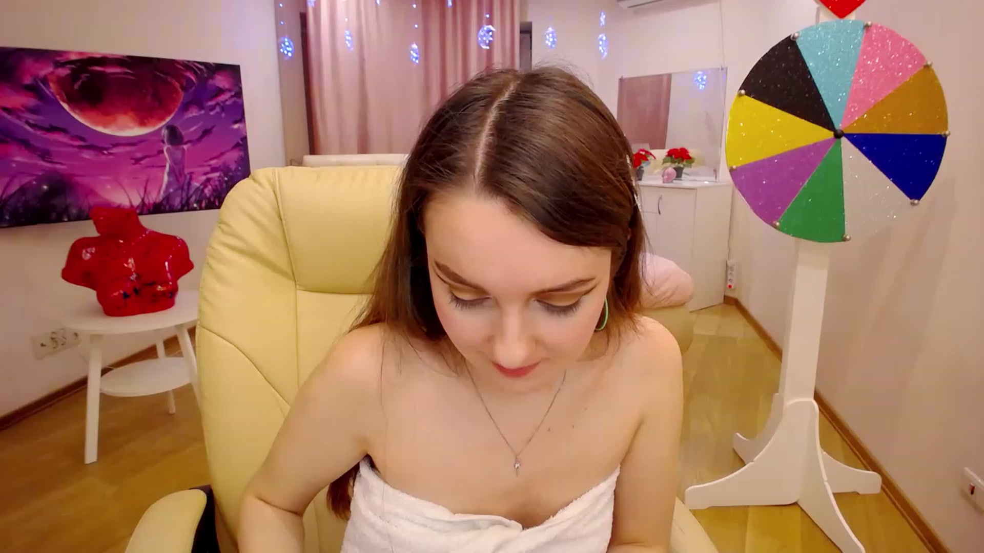 Gallery image thumbnail from OceanFeelss's myfreecams stream on, 11/22/2022, 12:21 image 10 of 20