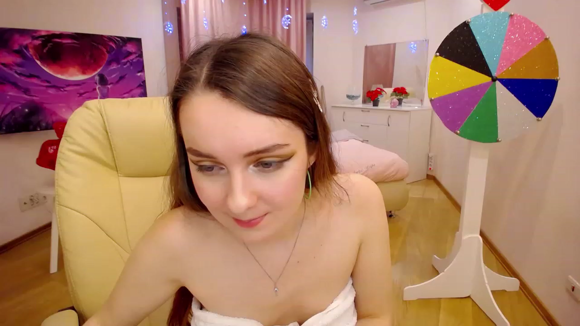 Gallery image thumbnail from OceanFeelss's myfreecams stream on, 11/22/2022, 12:21 image 5 of 20