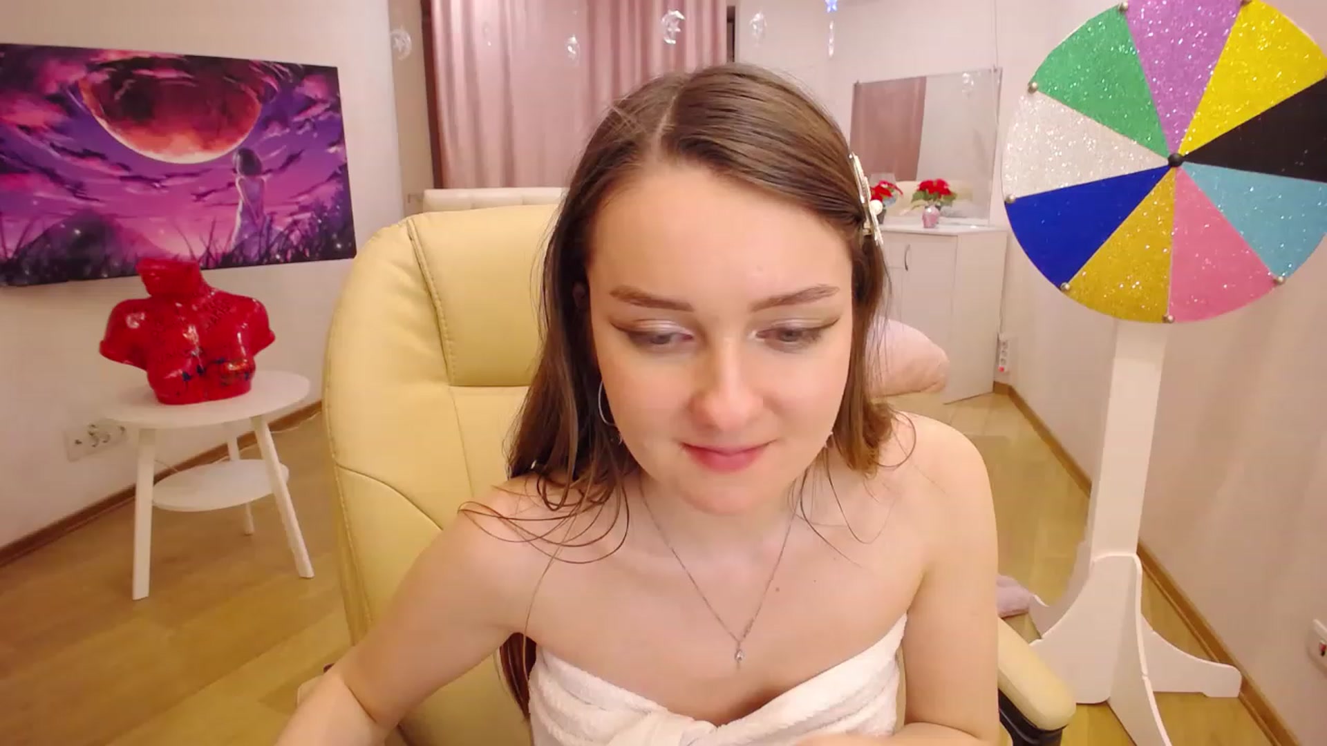 Gallery image thumbnail from OceanFeelss's myfreecams stream on, 12/07/2022, 16:46 image 9 of 20
