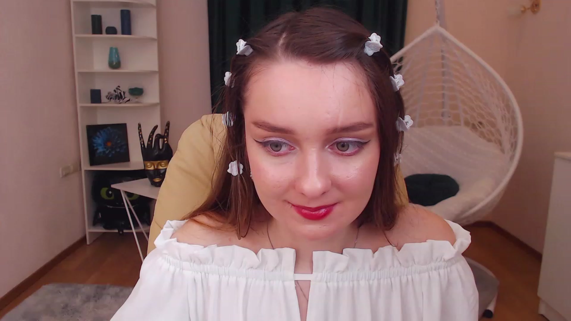 Gallery image thumbnail from OceanFeelss's myfreecams stream on, 12/08/2022, 10:32 image 6 of 20
