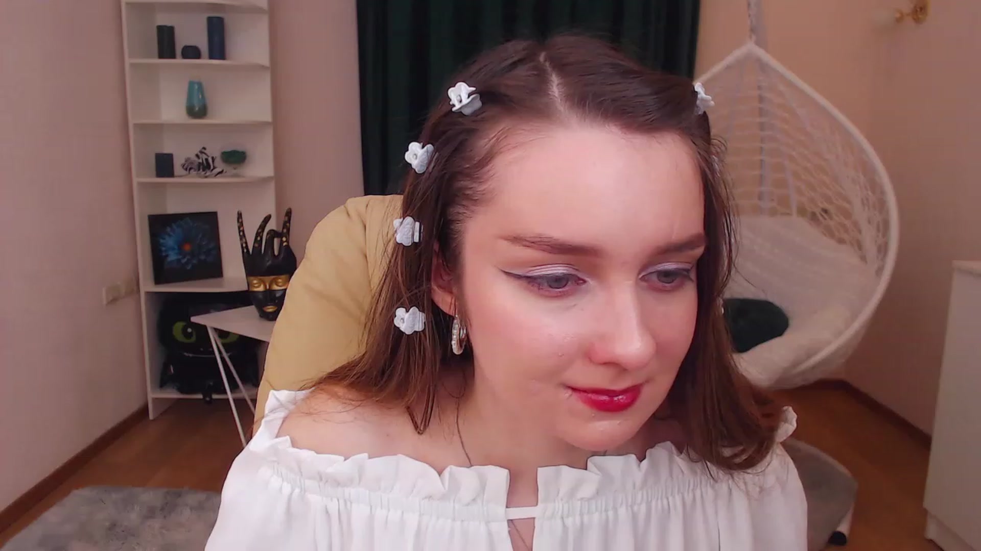 Gallery image thumbnail from OceanFeelss's myfreecams stream on, 12/08/2022, 10:32 image 3 of 20