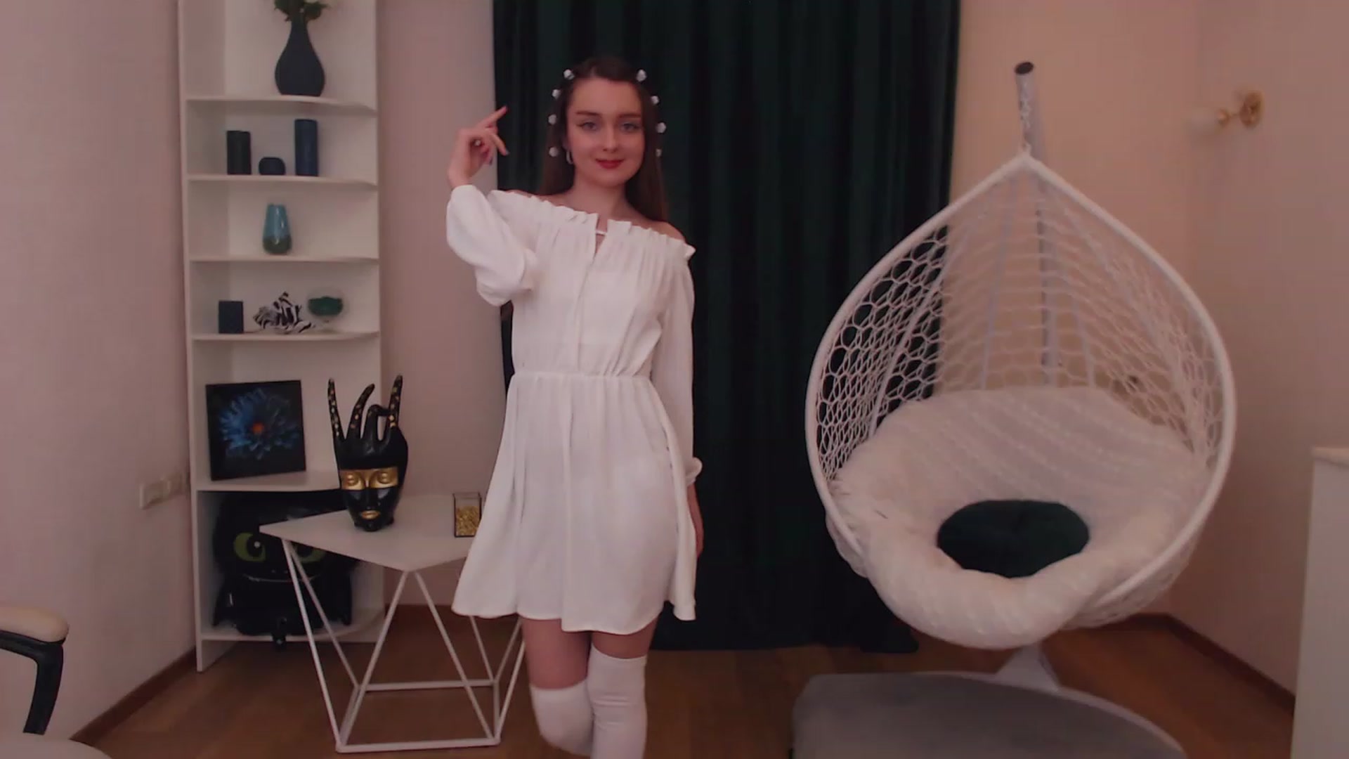 Gallery image thumbnail from OceanFeelss's myfreecams stream on, 12/08/2022, 10:32 image 13 of 20