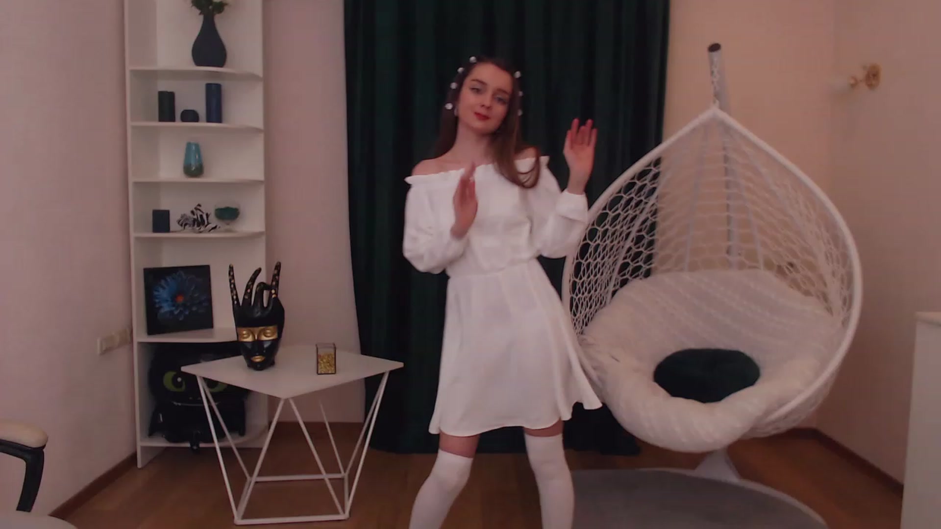 Gallery image thumbnail from OceanFeelss's myfreecams stream on, 12/08/2022, 10:32 image 15 of 20