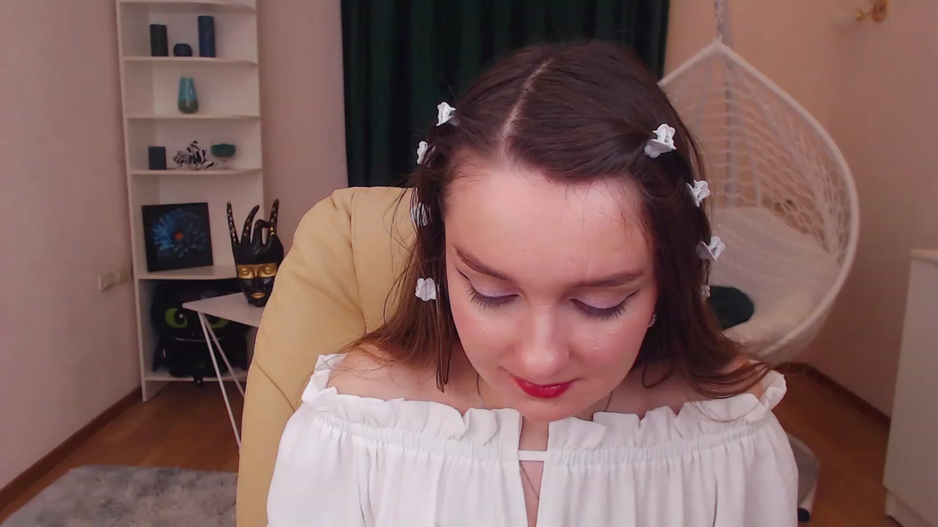 Gallery image thumbnail from OceanFeelss's myfreecams stream on, 12/08/2022, 10:32 image 4 of 20
