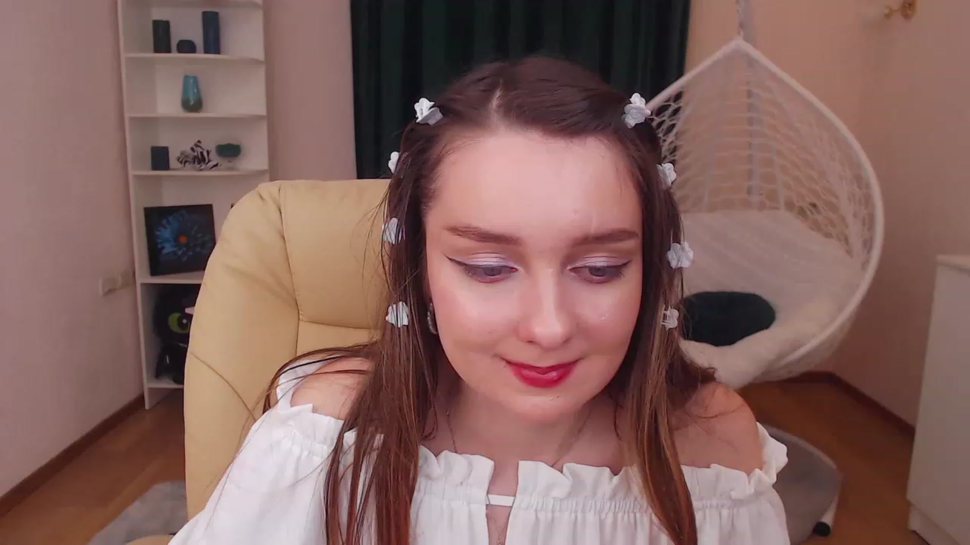 Gallery image thumbnail from OceanFeelss's myfreecams stream on, 12/08/2022, 12:08 image 2 of 20