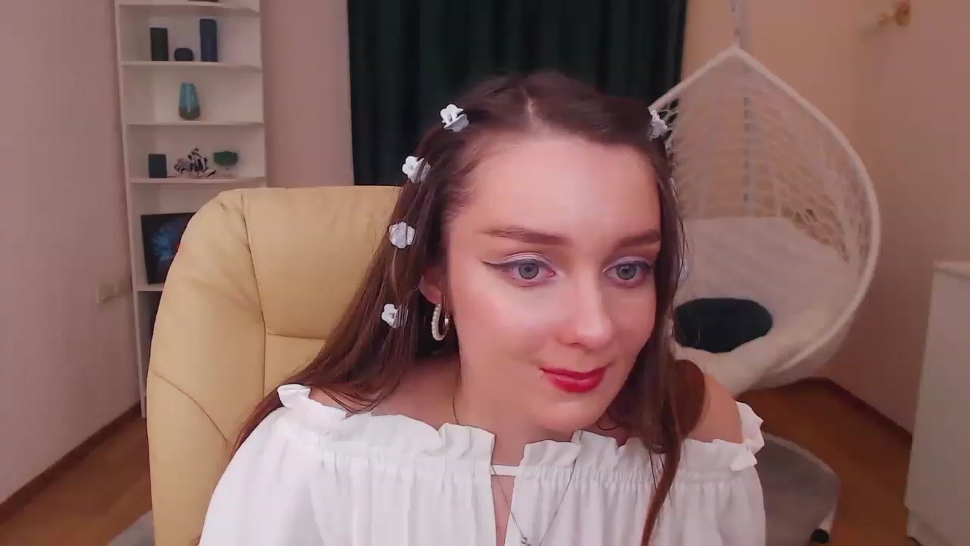 Gallery image thumbnail from OceanFeelss's myfreecams stream on, 12/08/2022, 12:08 image 8 of 20