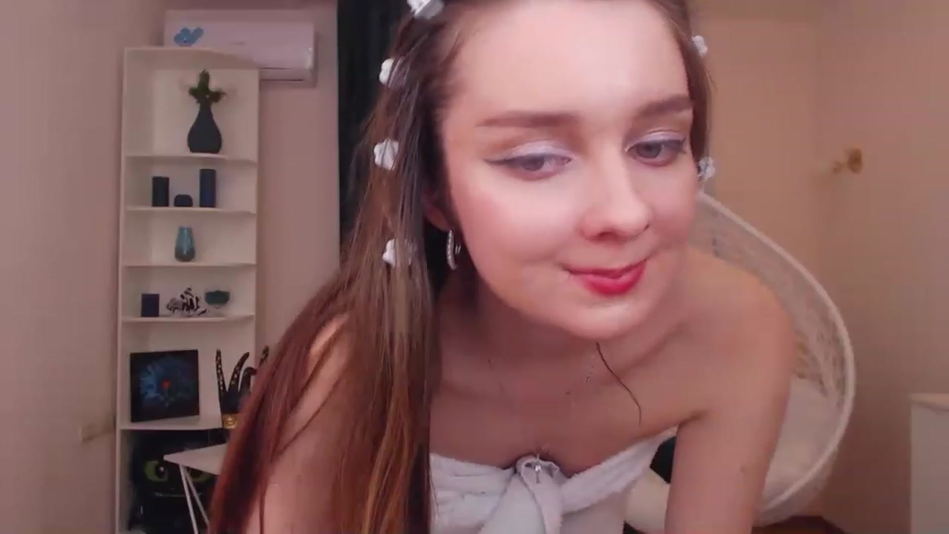 Gallery image thumbnail from OceanFeelss's myfreecams stream on, 12/08/2022, 12:08 image 18 of 20