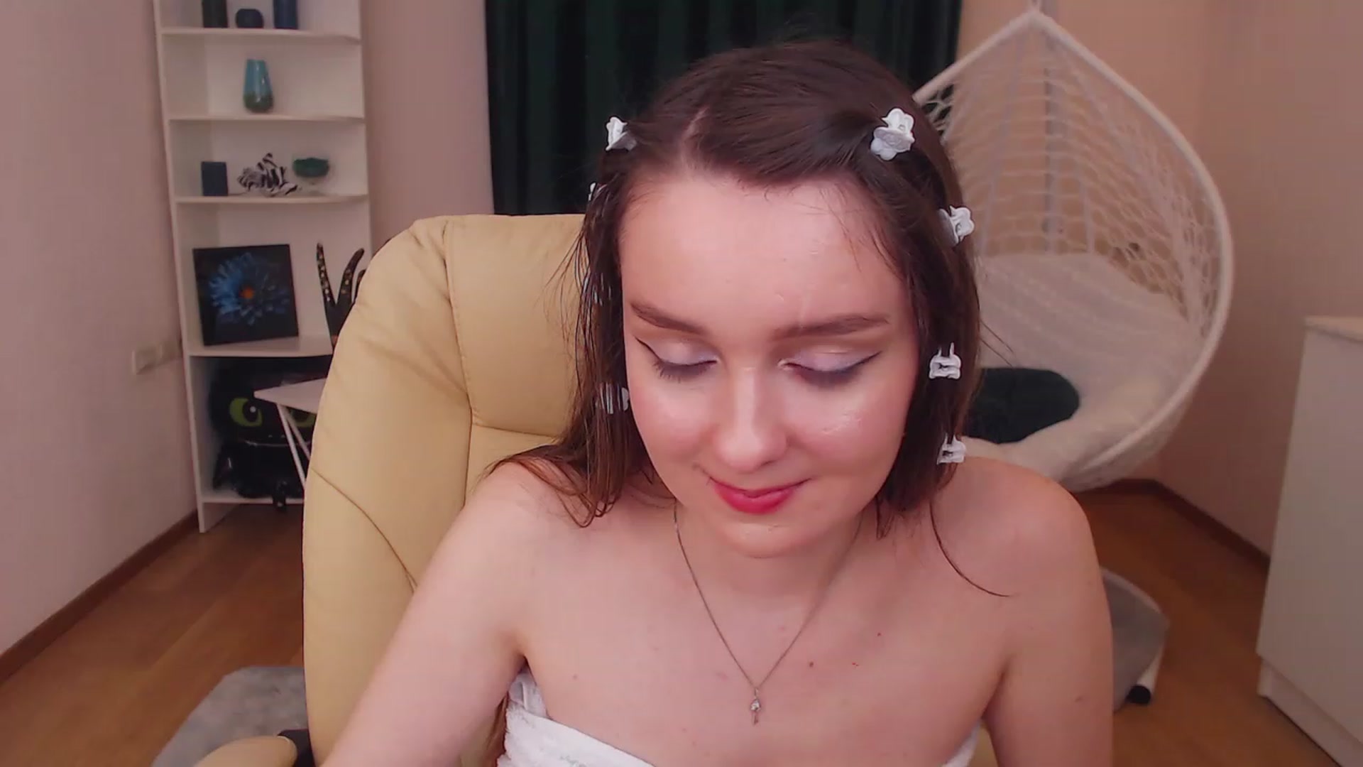 Gallery image thumbnail from OceanFeelss's myfreecams stream on, 12/08/2022, 13:44 image 4 of 20