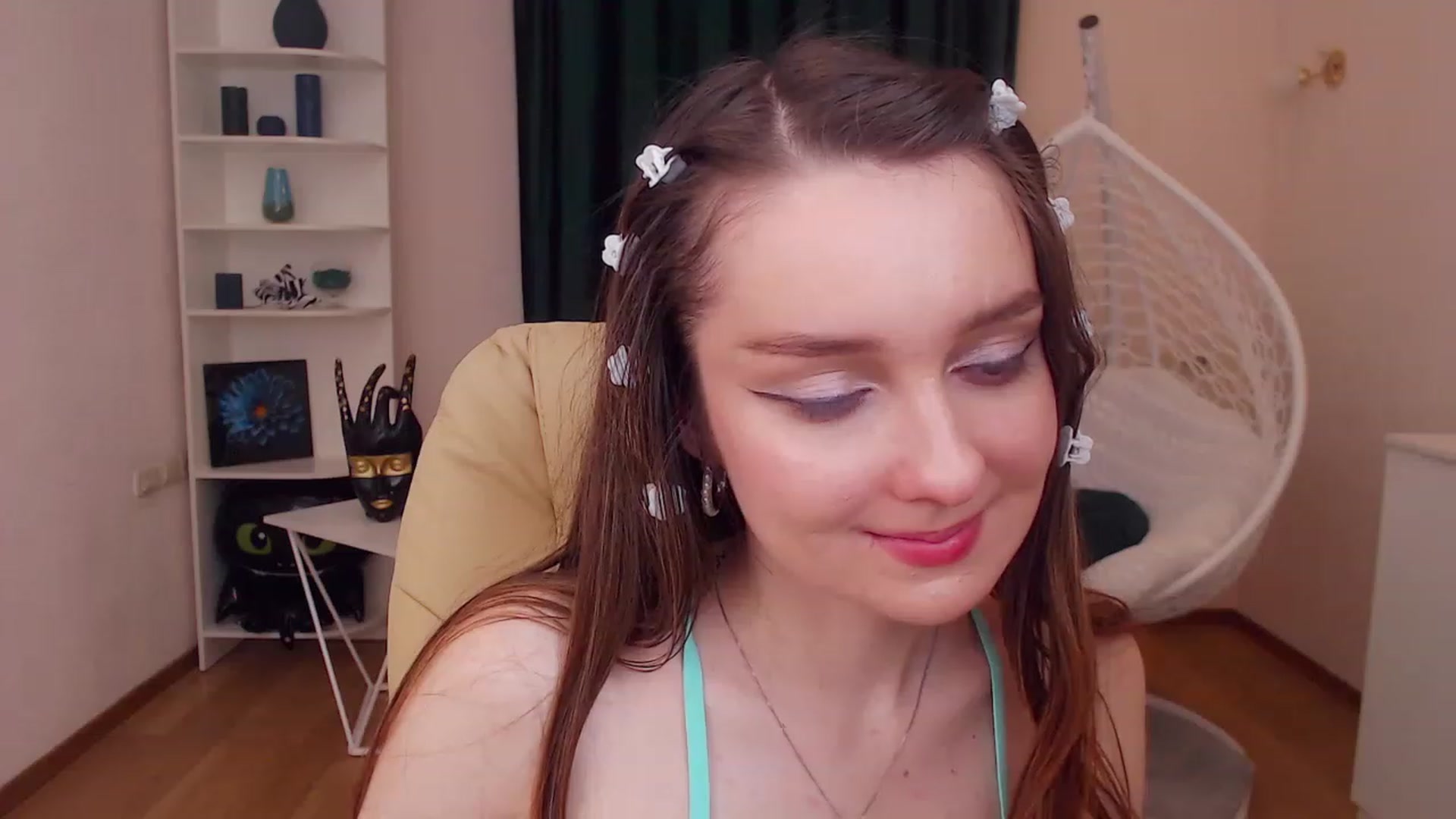 Gallery image thumbnail from OceanFeelss's myfreecams stream on, 12/08/2022, 13:44 image 14 of 20