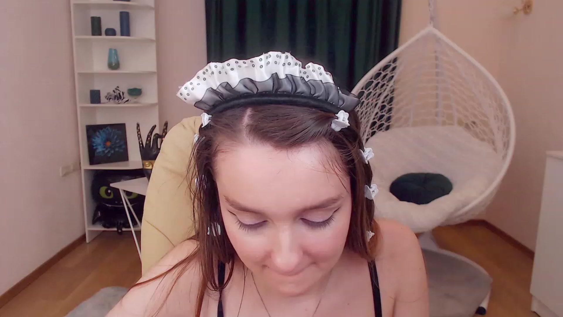 Gallery image thumbnail from OceanFeelss's myfreecams stream on, 12/08/2022, 16:29 image 13 of 20