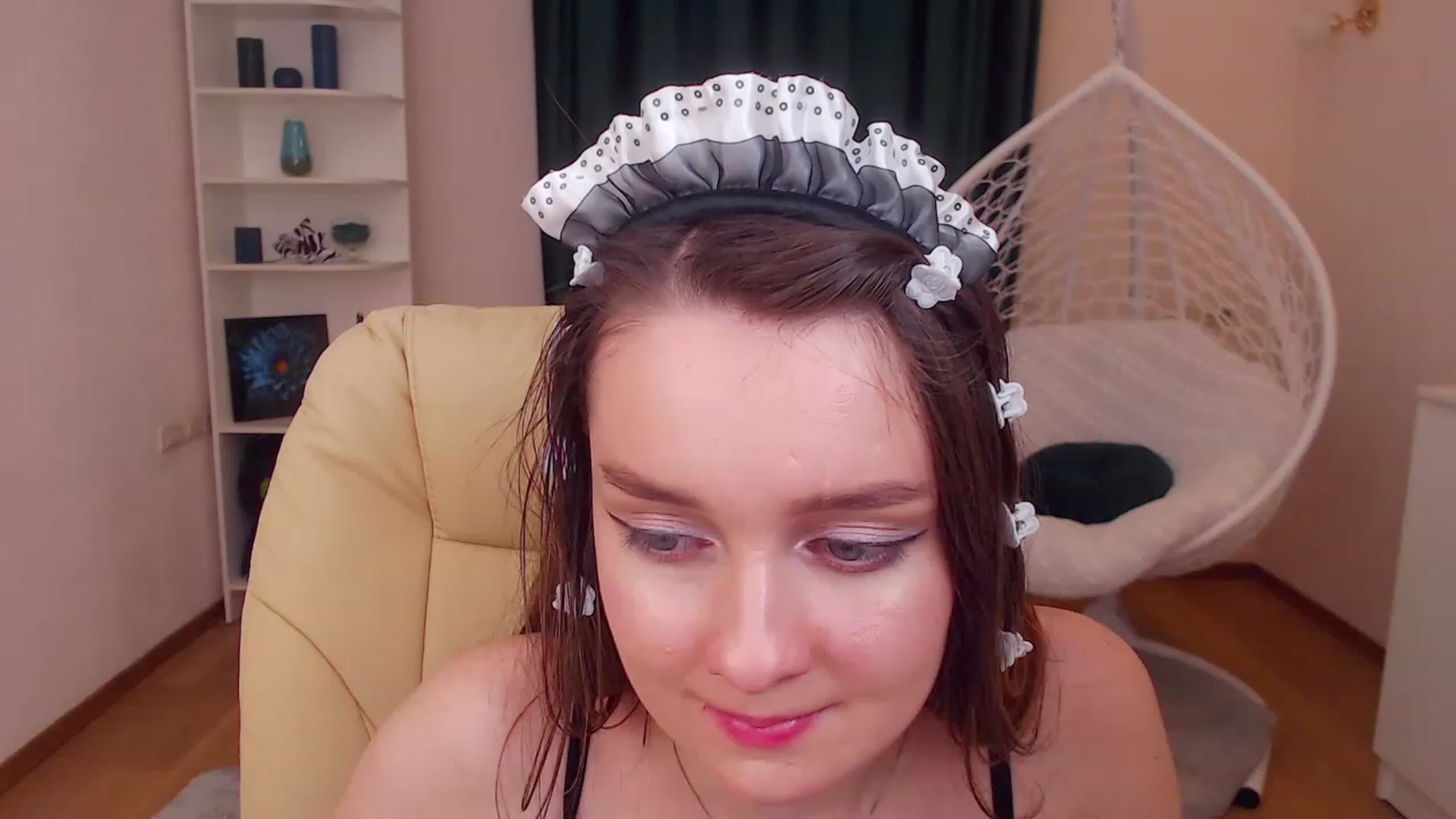 Gallery image thumbnail from OceanFeelss's myfreecams stream on, 12/08/2022, 16:29 image 7 of 20