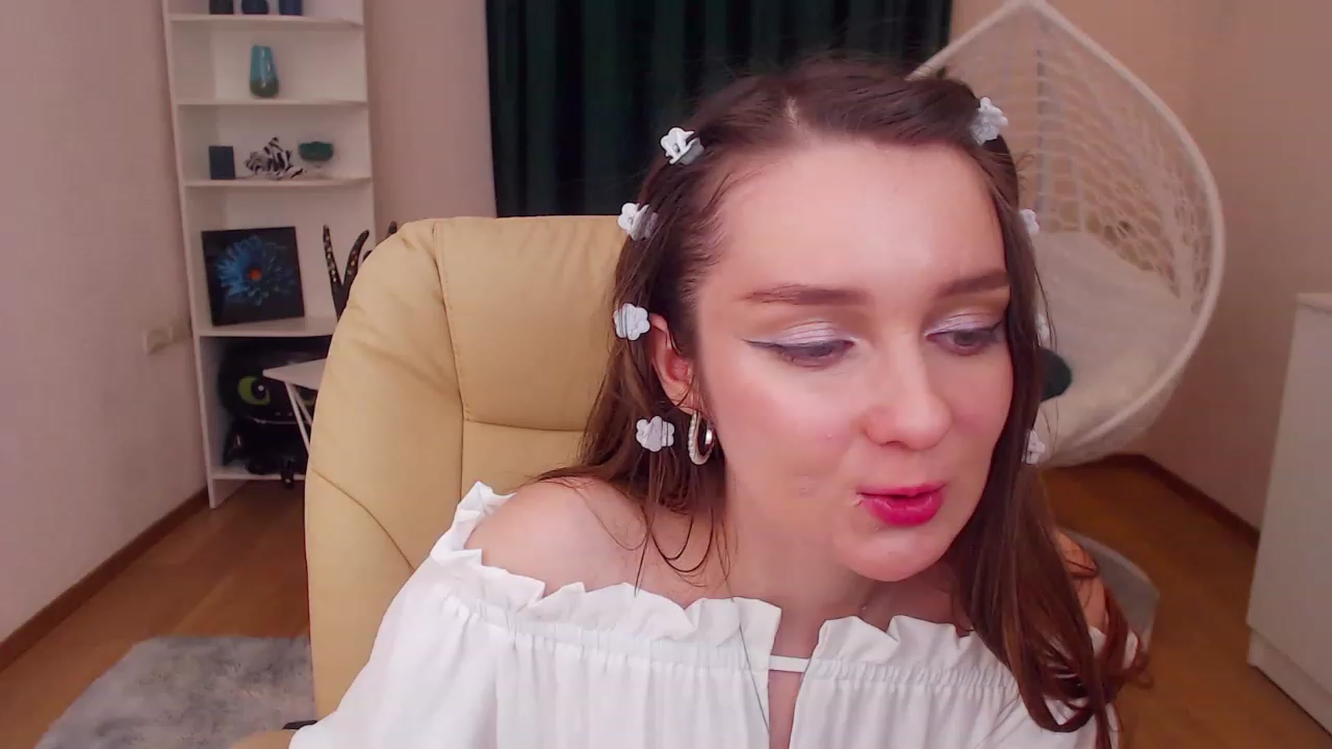 Gallery image thumbnail from OceanFeelss's myfreecams stream on, 12/08/2022, 16:29 image 1 of 20