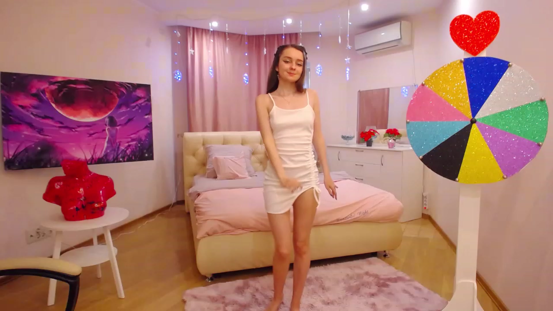 Gallery image thumbnail from OceanFeelss's myfreecams stream on, 12/09/2022, 11:03 image 9 of 20