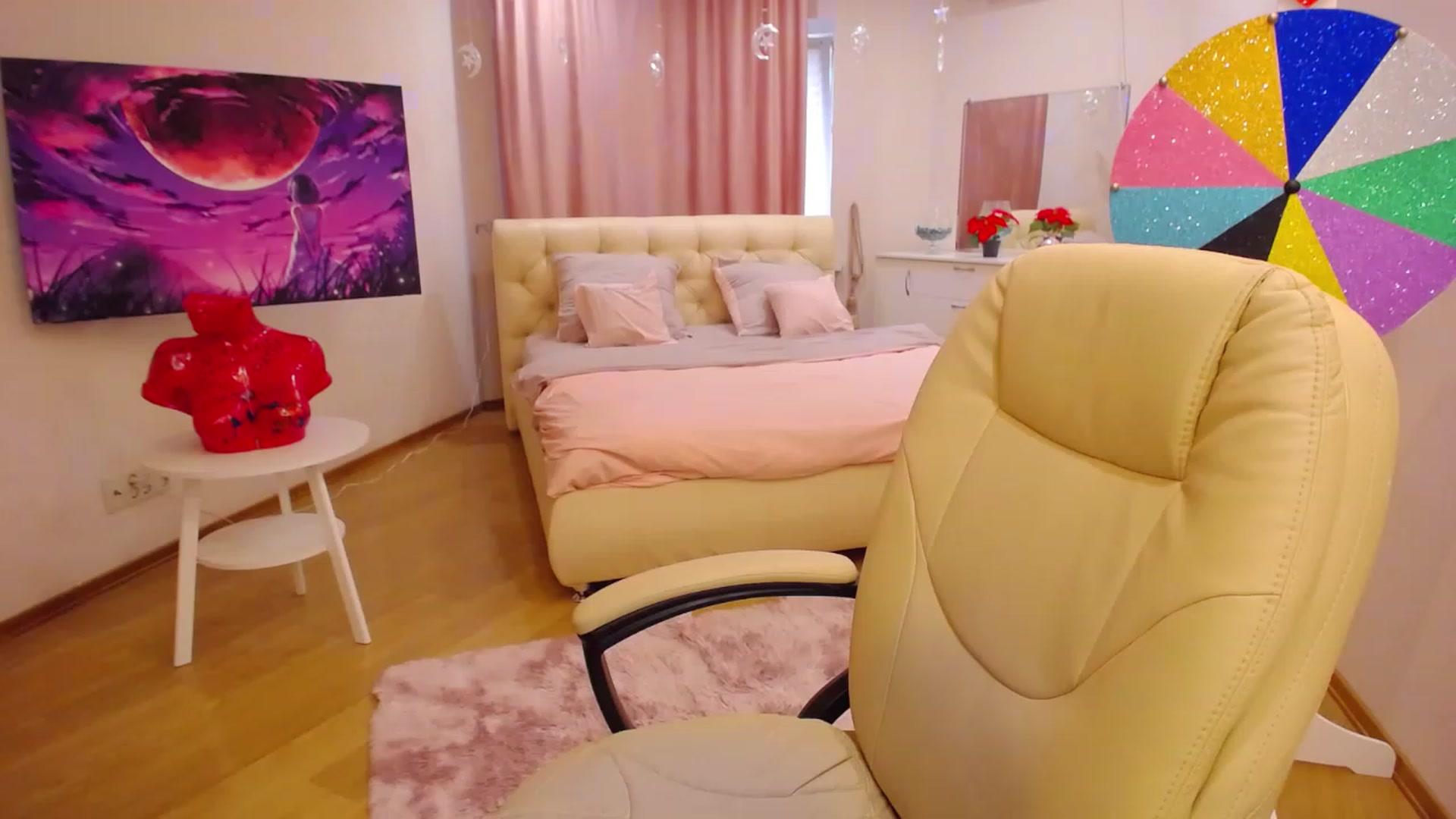 Gallery image thumbnail from OceanFeelss's myfreecams stream on, 12/09/2022, 11:03 image 20 of 20