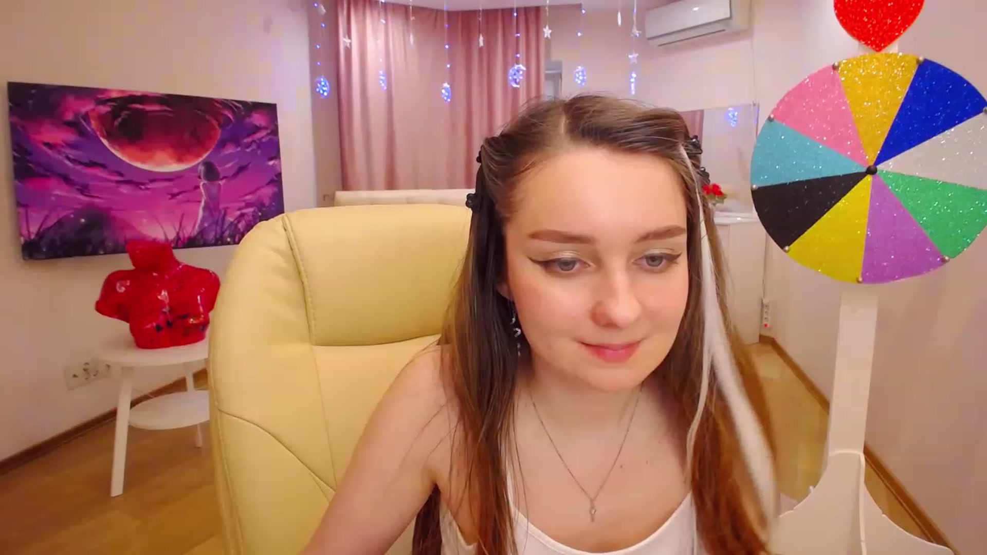 Gallery image thumbnail from OceanFeelss's myfreecams stream on, 12/09/2022, 12:08 image 16 of 20
