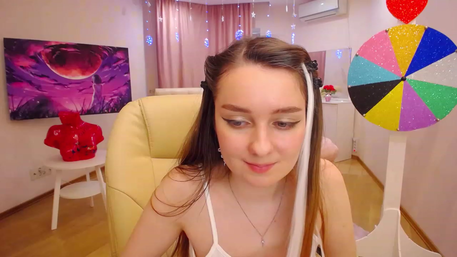 Gallery image thumbnail from OceanFeelss's myfreecams stream on, 12/09/2022, 12:08 image 13 of 20