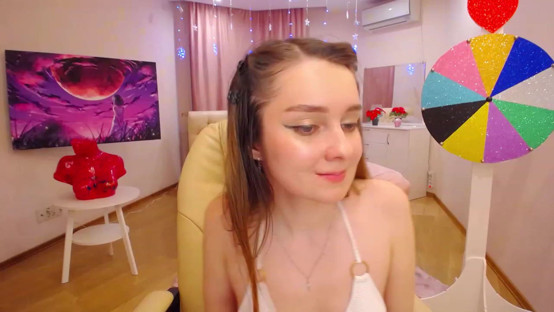 Gallery image thumbnail from OceanFeelss's myfreecams stream on, 12/09/2022, 12:08 image 20 of 20