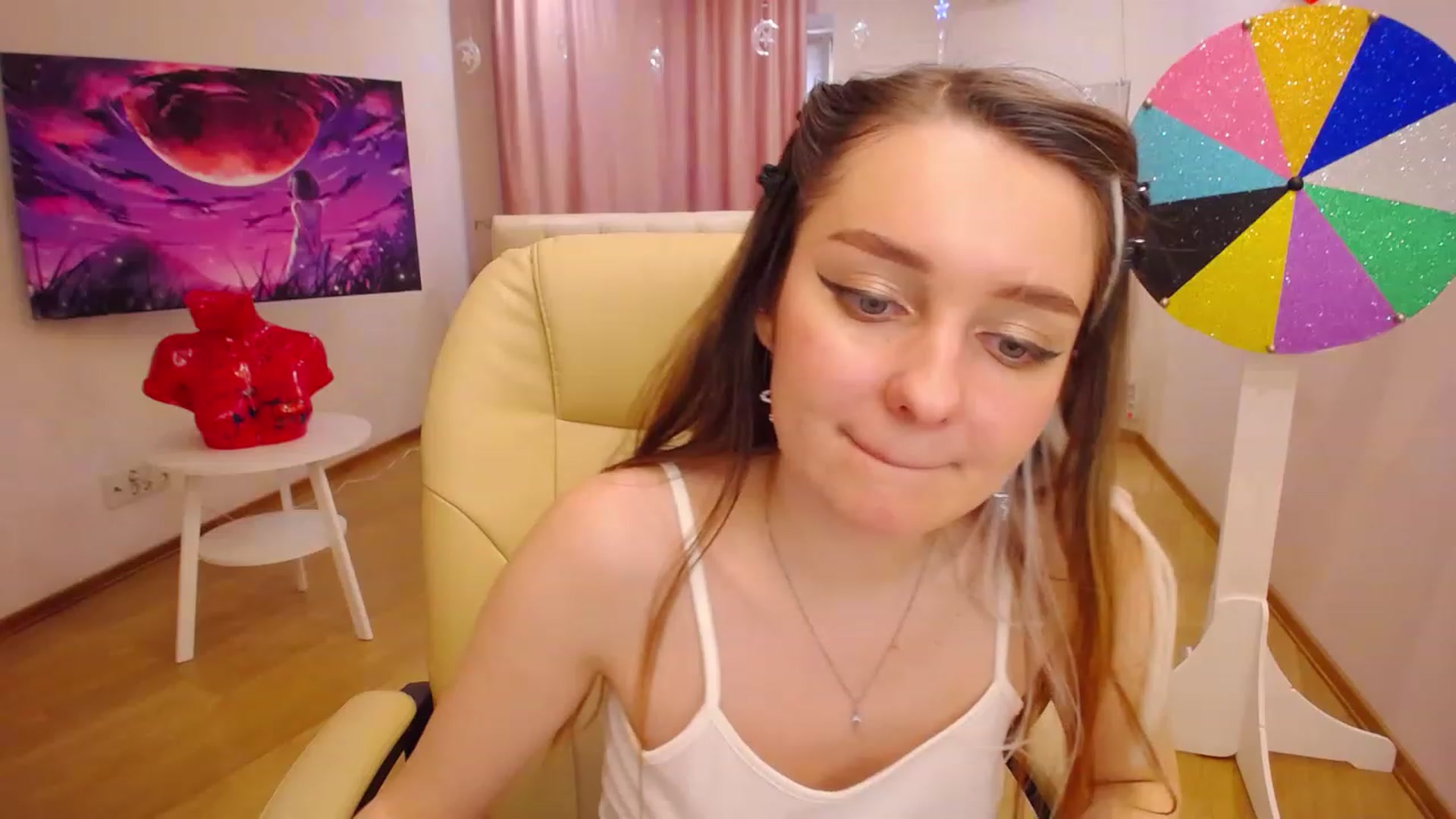 Gallery image thumbnail from OceanFeelss's myfreecams stream on, 12/09/2022, 12:08 image 10 of 20