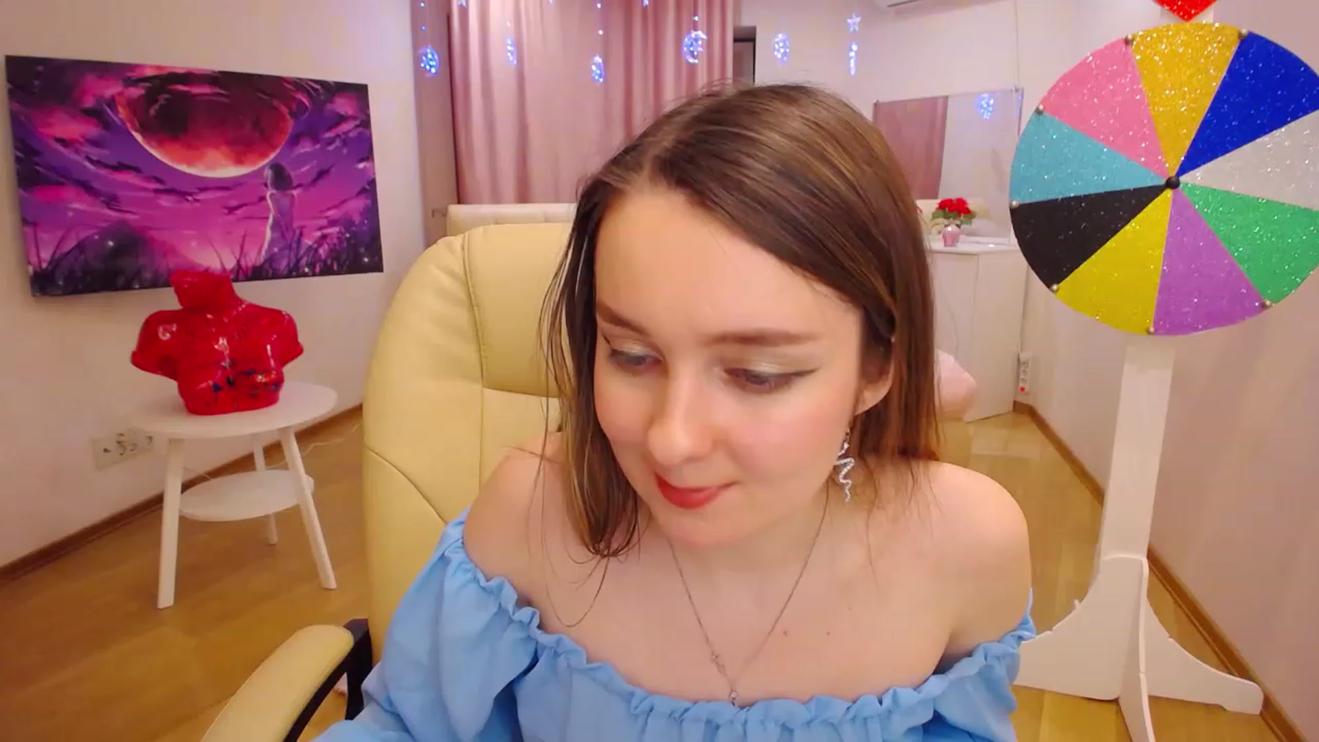 Gallery image thumbnail from OceanFeelss's myfreecams stream on, 12/09/2022, 14:16 image 18 of 20