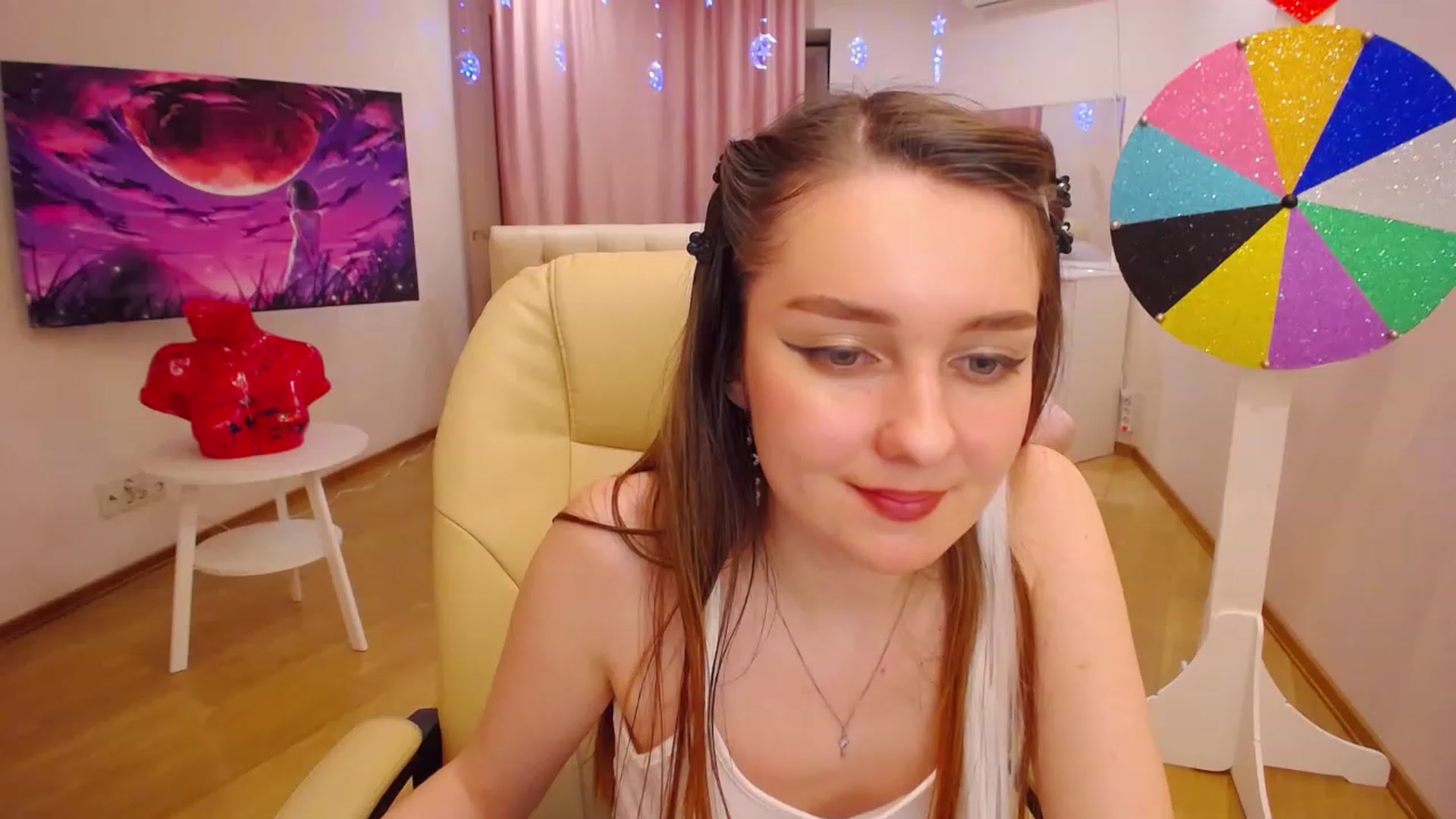 Gallery image thumbnail from OceanFeelss's myfreecams stream on, 12/09/2022, 14:16 image 5 of 20